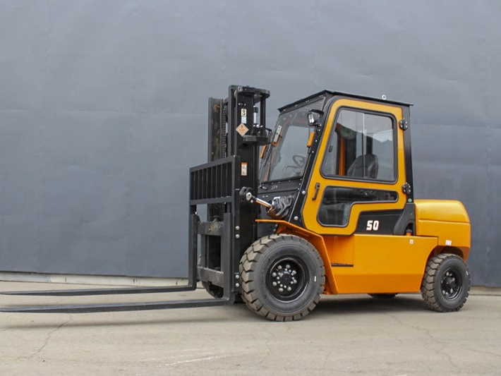 Hangcha 2WD/4WD Rough Terrain Forklift with Capacities 5000kg