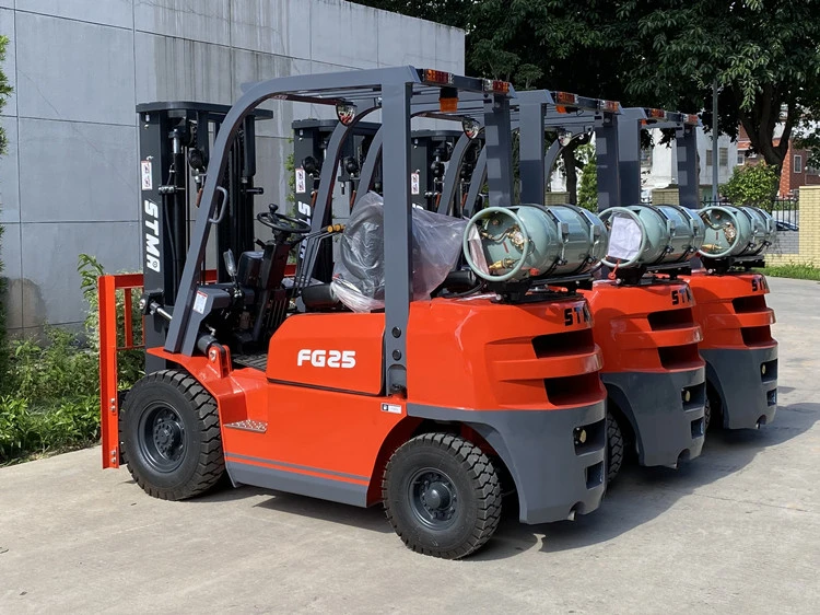 Stma Top Quality Gasoline Forklift Fg25 2500kg Capacity Gas Forklift Truck with 4800mm Container Mast