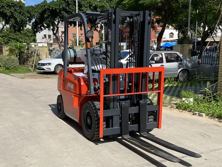 Stma Top Quality Gasoline Forklift Fg25 2500kg Capacity Gas Forklift Truck with 4800mm Container Mast