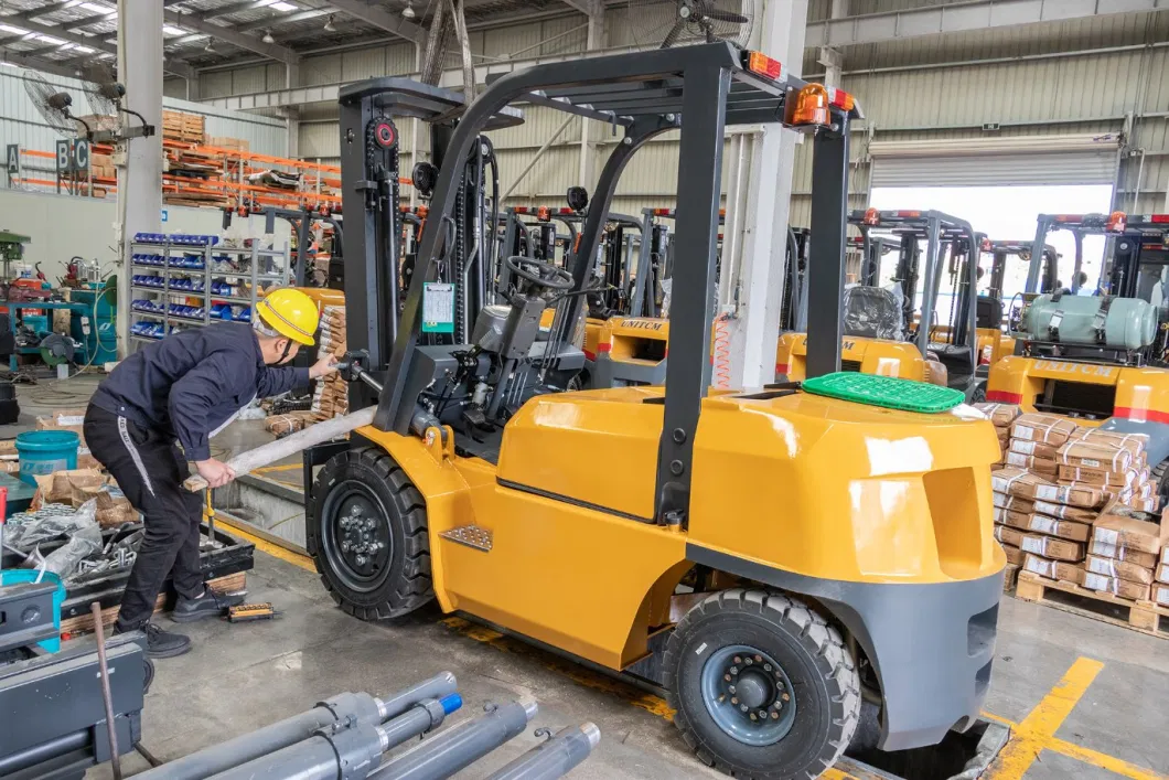 3 Ton LPG/Gas/Gasoline Warehouse Forklift with Optional Attachment